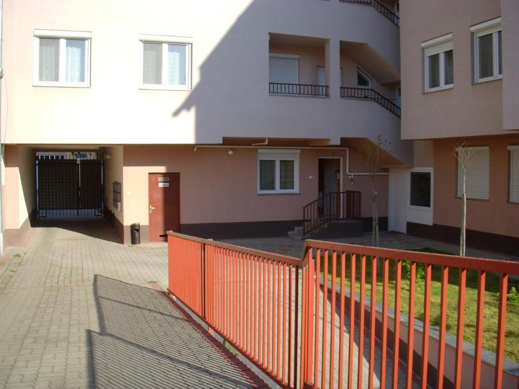 Margit Apartman Apartment Hajduszoboszlo Exterior photo